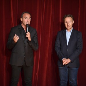 Stéphane Bern et Nikos Aliagas - Le chanteur Soprano inaugure sa statue de cire au Musée Grévin à Paris, France, le 19 septembre 2019. © Giancarlo Gorassini/Bestimage