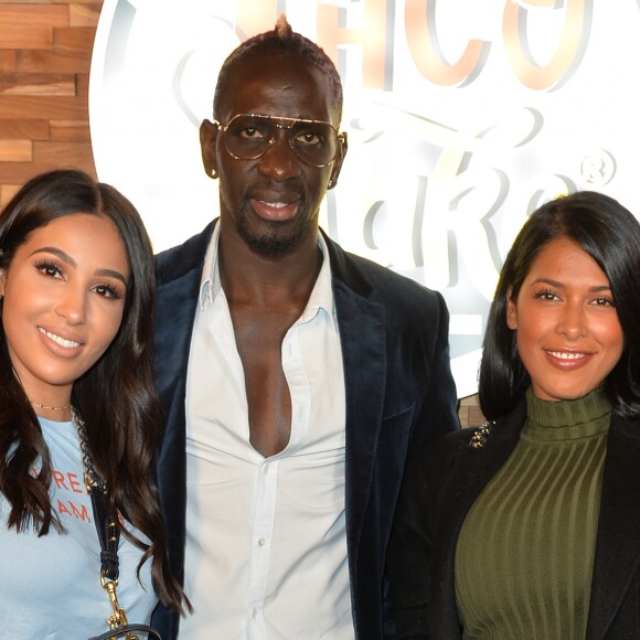 Exclusif - Mamadou Sakho, sa femme Majda et Ayem Nour - Ouverturre d'un Tacoshake sur les champs Elysées à Paris, France, le 10 juin 2019. © Veeren/Bestimage