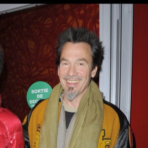 Florent Pagny et sa femme Azucena - Avant-première du film "Protéger et servir" à Paris le 11 janvier 2010.