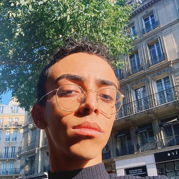 Bilal Hassani prend la pose sur Instagram, le 23 septembre 2019 à Paris.
