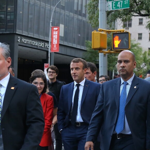 Le président de la République française Emmanuel Macron se balade lors de la 74ème assemblée générale de l'organisation des Nations-Unis (ONU) à New York City, New York, Etats-Unis, le 24 septembre 2019. © Morgan Dessalles/Bestimage