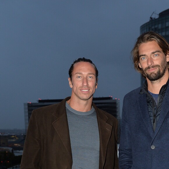 Exclusif - Frédérick Bousquet et Camille Lacourt - Cupra France inaugure son circuit automobile éphémère ""The rooftop driving experience" sur les toits de Paris le 25 septembre 2019. © Christophe Clovis - Veeren Ramsamy / Bestimage La marque CUPRA a fêté son lancement et inauguré le premier circuit de vitesse éphémère sur les toits de Paris. CUPRA est une marque exclusive conçue pour captiver les passionnés d'automobiles à la recherche de modèles uniques, à la fois sophistiqués et performants. Avec la course et le sport automobile comme ADN, CUPRA incarne l'expression ultime de la sportivité.