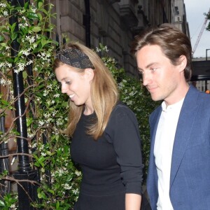 La princesse Beatrice d'York et son fiancé Edoardo Mapelli Mozzi arrivent au club "Annabel's" à Londres, le 9 juillet 2019.