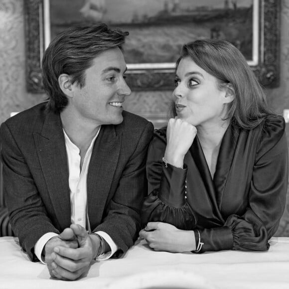 Les fiançailles de la princesse Beatrice et Edoardo Mapelli Mozzi annoncées par le palais de Buckingham le 26 septembre 2019. 