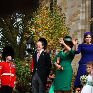 Thomas Brooksbank, Sarah Ferguson, la princesse Beatrice d'York - Sorties après la cérémonie de mariage de la princesse Eugenie d'York et Jack Brooksbank en la chapelle Saint-George au château de Windsor le 12 octobre 2018.