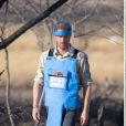 Le prince Harry, duc de Sussex, à l'instar de sa mère Lady Di en 1997, visite un champ de mines anti-personnelles à Dirico, dont l'élimination est entreprise par l'association Halo Trust (l'association qui enlève les débris laissés par la guerre, en particulier les mines terrestres). Angola, le 26 septembre 2019. 