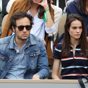 Vianney Bureau (Vianney) et sa compagne Catherine Robert - Célébrités dans les tribunes des internationaux de France de tennis de Roland Garros à Paris, France, le 9 juin 2019. © Jacovides-Moreau/Bestimage