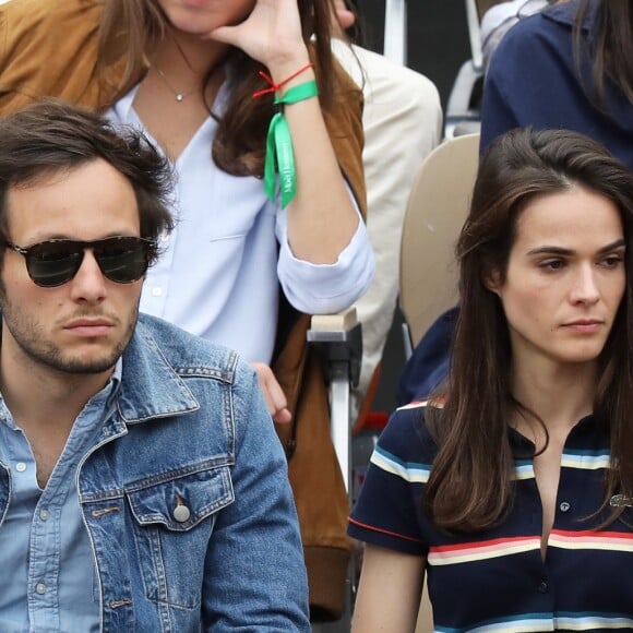 Vianney Bureau (Vianney) et sa compagne Catherine Robert - Célébrités dans les tribunes des internationaux de France de tennis de Roland Garros à Paris, France, le 9 juin 2019. © Jacovides-Moreau/Bestimage