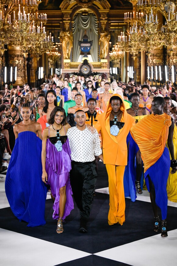 Olivier Rousteing lors du défilé Balmain "Collection Prêt-à-Porter Printemps/Eté 2020" lors de la Fashion Week de Paris (PFW), le 27 septembre 2019.