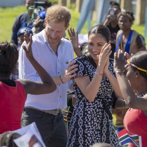 Le prince Harry et Meghan Markle visitent le township de Nyanga, Afrique du Sud le 23 septembre 2019.