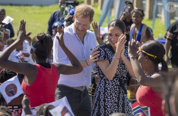 Le prince Harry et Meghan Markle visitent le township de Nyanga, Afrique du Sud le 23 septembre 2019.