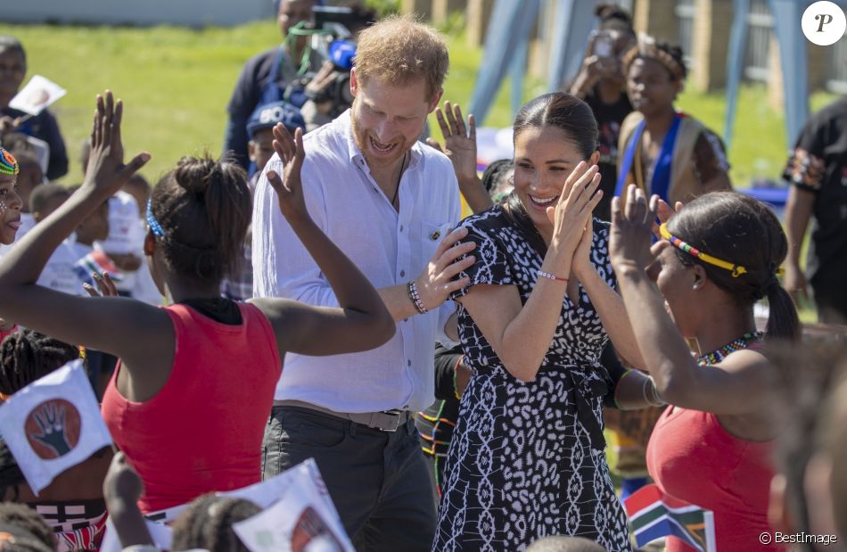 Le prince Harry et Meghan Markle visitent le township de Nyanga, Afrique du Sud le 23 septembre 2019.
