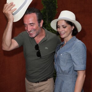 Jean Dujardin et sa femme Nathalie Péchalat au village lors des internationaux de tennis de Roland-Garros à Paris, le 10 juin 2018. © Moreau-Jacovides/Bestimage