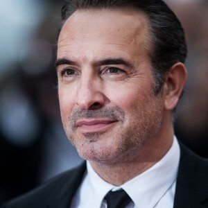 Jean Dujardin - Montée des marches du film "Les plus belles années d'une vie" lors du 72e Festival International du Film de Cannes. Le 18 mai 2019 © Jacovides-Moreau/Bestimage