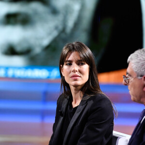 Charlotte Casiraghi et Robert Maggiori étaient invités dans l'émission italienne Le Parole della Settimana sur Rai 3 le 5 octobre 2019 pour parler de leur ouvrage philosophique L'Archipel des passions. ©SGPItalia/Bestimage