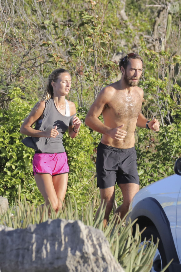 Exclusif  - James Middleton et Alizee Thevenet font leur jogging matinal à Saint-Barthélemy. Le 5 janvier 2019.