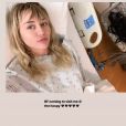Miley Cyrus hospitalisée pour une amygdalite (8 octobre 2019) Petit selfie en chemise de nuit.