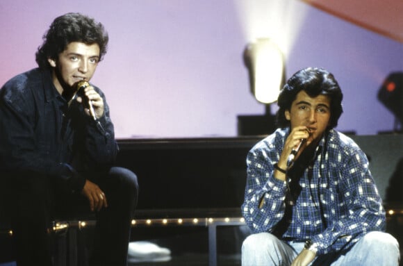 Portrait du duo de chanteurs David et Jonathan (David Marouani et Jonathan Bermudes) à Paris, France, le 16 février 1989. © Cédric Perrin/Bestimage