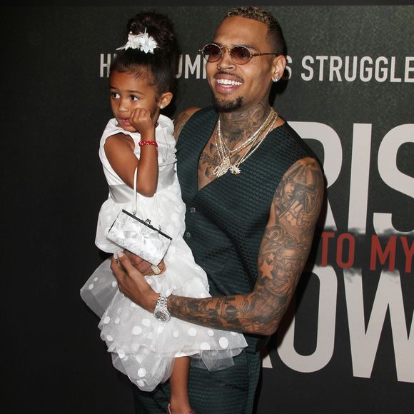 Chris Brown et sa fille Royalty Brown - Première du film "Chris Brown : Welcome To My Life" à Los Angeles. Le 6 juin 2017 © CPA / Bestimage