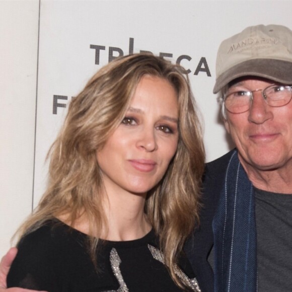 Richard Gere et Alejandra Silva, son épouse, lors de la projection du film 'It Takes A Lunatic' à l'occasion du Tribeca Film Festival à New York, le 3 mai 2019.