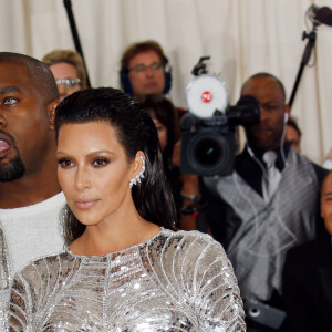 Kim Kardashian et son mari Kanye West (lentilles de contact bleues) - Soirée Costume Institute Benefit Gala 2016 (Met Ball) sur le thème de "Manus x Machina" au Metropolitan Museum of Art à New York, le 2 mai 2016. © Charles Guerin/Bestimage
