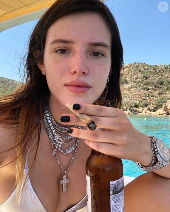 Bella Thorne en vacances sur Instagram.