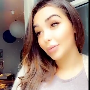 Nabilla Benattia dévoile sa silhouette une semaine après l'accouchement, le 17 octobre 2019, sur Snapchat.