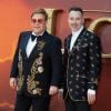 Elton John et son mari David Furnish à la première du film "Le Roi Lion" au cinéma Odeon Luxe Leicester Square à Londres, le 14 juillet 2019.