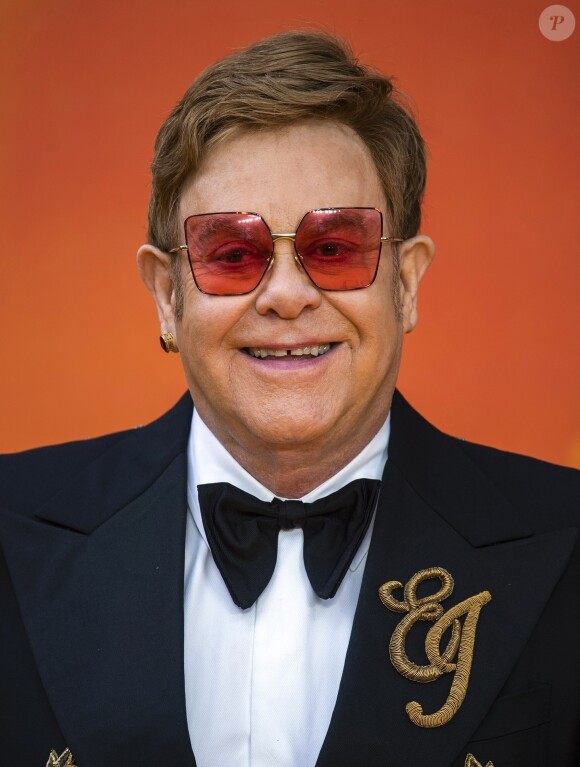 Elton John à la première du film "Le Roi Lion" au cinéma Odeon Luxe Leicester Square à Londres, le 14 juillet 2019.