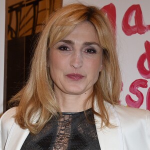 Julie Gayet - 27e Gala de l'Espoir de la Ligue contre le cancer au Théâtre des Champs-Elysées à Paris, le 22 octobre 2019. © Giancarlo Gorassini/Bestimage