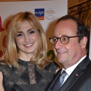 François Hollande et sa compagne Julie Gayet - 27e Gala de l'Espoir de la Ligue contre le cancer au Théâtre des Champs-Elysées à Paris, le 22 octobre 2019. © Giancarlo Gorassini/Bestimage