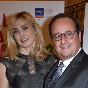 François Hollande et sa compagne Julie Gayet - 27e Gala de l'Espoir de la Ligue contre le cancer au Théâtre des Champs-Elysées à Paris, le 22 octobre 2019. © Giancarlo Gorassini/Bestimage