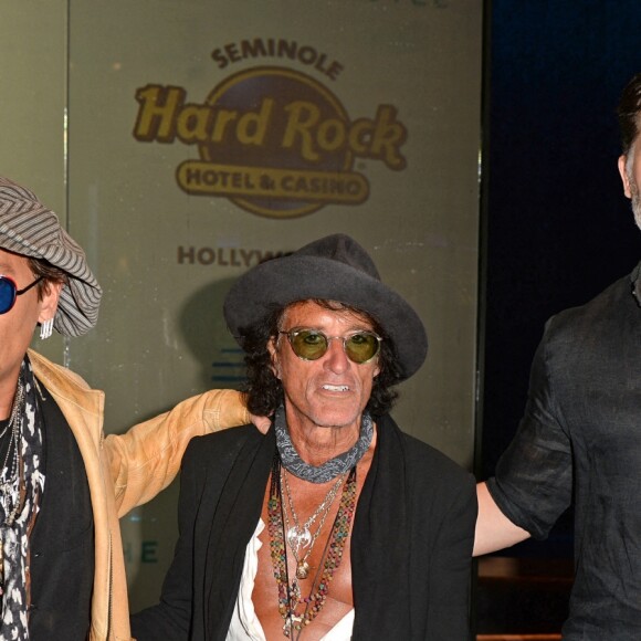 Johnny Depp, Joe Perry et Joe Manganiello assistent à l'ouverture du "Guitar Hotel" au "Seminole Hard Rock Hotel et Casino" à Hollywood en Floride, le 24 octobre 2019.
