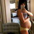  Hilaria Baldwin enceinte de son second enfant a ajout&eacute; une photo &agrave; son compte Instagram, le 21 mars 2015 