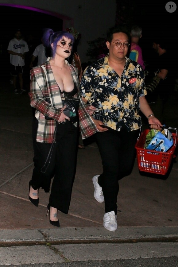 Exclusif - Kelly Osbourne assiste à la soirée déguisée d'Halloween de Paris Hilton. Beverly Hills, le 24 octobre 2019.