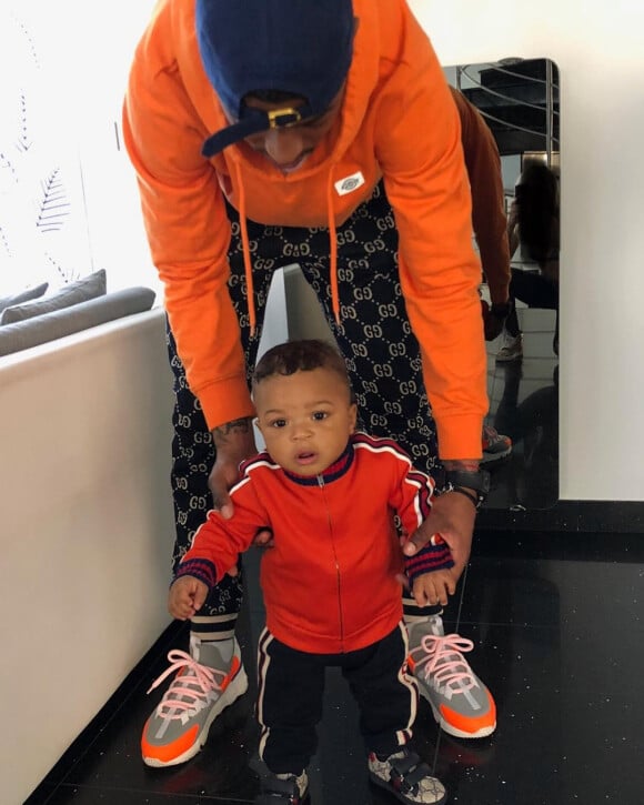 Presnel Kimpembe et son fils Kayis, né grand prématuré le 5 octobre 2017. Photo publiée sur Instagram le 26 octobre 2018 par sa compagne Sarah.