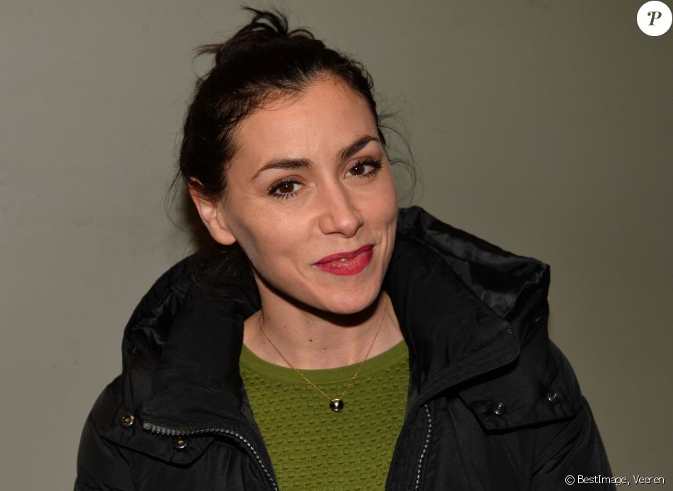 Olivia Ruiz Celebrites Pendant Les Concert Du Groupe Supreme Ntm