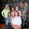 Tori Spelling avec son mari Dean McDermott et leurs enfants Finn, Hattie, Stella, Liam et Beau au photocall de "Nights of the Jack's Friends & Family" à Los Angeles, le 2 octobre 2019.