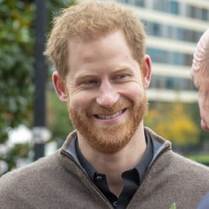 Le prince Harry, duc de Sussex, rencontre l'équipe représentant l'Angleterre aux Invictus Games 2019 à La Haye. Londres, le 29 octobre 2019.