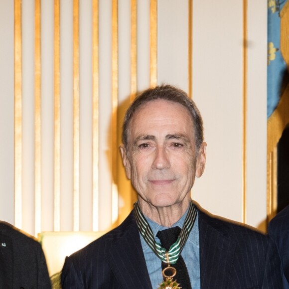 Franck Riester, Alain Chamfort (Commandeur dans l'Ordre des Arts et des Lettres) - Remise de décorations au ministère de la Culture à Paris le 30 octobre 2019. © Cyril Moreau/Bestimage