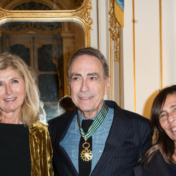 Bernard Montiel, Catherine Madar, Alain Chamfort (Commandeur dans l'Ordre des Arts et des Lettres) - Remise de décorations au ministère de la Culture à Paris le 30 octobre 2019. © Cyril Moreau/Bestimage