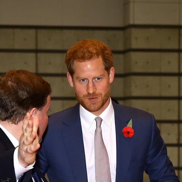 Le prince Harry, duc de Sussex, arrive pour assister à la finale de la Coupe du monde de rugby entre l'Angleterre et l'Afrique du Sud, au stade international de Yokohama au Japon, le 2 novembre 2019.