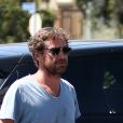 Laeticia Hallyday, son compagnon Pascal Balland et Maryline Issartier vont déjeuner dans un restaurant de sushi à Los Angeles, proche de l'école des filles de Laeticia. Le 13 septembre 2019.