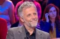 Stéphane Guillon dans l'émission "Ça ne sortira pas d'ici !" sur France 2, le 6 novembre 2019.