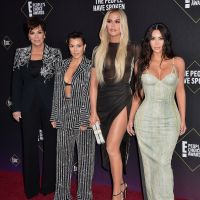 Kim, Kourtney et Khloé Kardashian divines à une cérémonie et des tensions ?