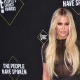 Khloé Kardashian assiste aux E! People's Choice Awards 2019 au Barker Hangar. Santa Monica, le 10 novembre 2019.