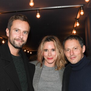 Exclusif - Marc-Olivier Fogiel avec son mari François Roelants et Géraldine Danon - Générale de la pièce "Groenland" avec Géraldine Danon au théâtre "La Scala" à Paris le 8 novembre 2019. © Coadic Guirec/Bestimage