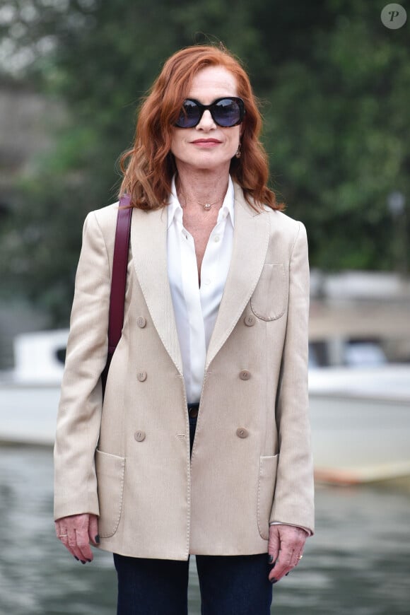 Isabelle Huppert - Les célébrités arrivent au Lido lors de la 76ème édition du festival du film de Venise, La Mostra, le 2 septembre 2019.