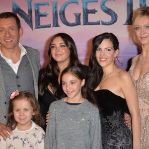 Dany Boon (voix d'Olaf), Emmylou Homs (voix d'Anna), Charlotte Hervieux (voix d'Elsa) et Prisca Demarez (voix de la reine Iduna) - Projection exceptionelle de "La Reine des Neiges 2" au Grand Rex à Paris le 13 novembre 2019. © Veeren Ramsamy/Bestimage