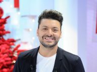 Vivement dimanche : Kev Adams souriant face à Enrico Macias et son petit-fils